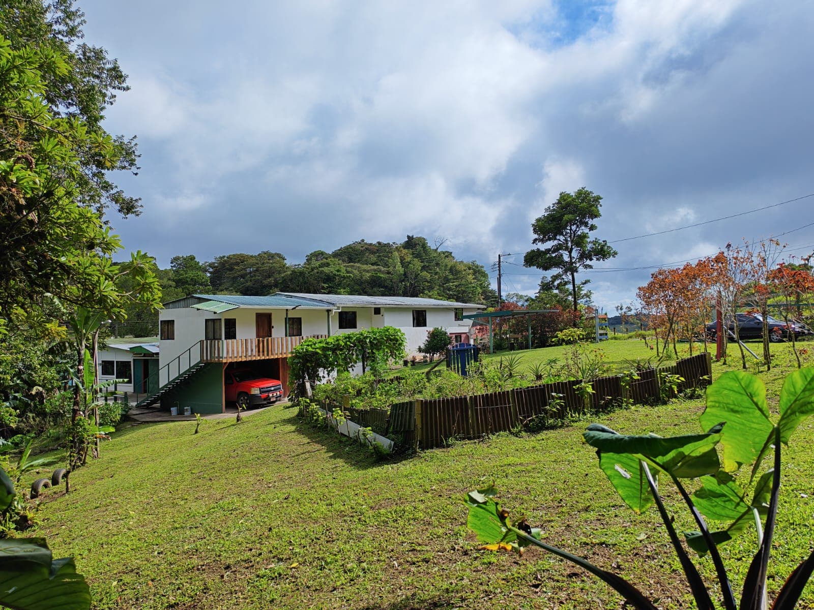 Grand Luna Monteverde — Complejo Eco-Turístico en Venta